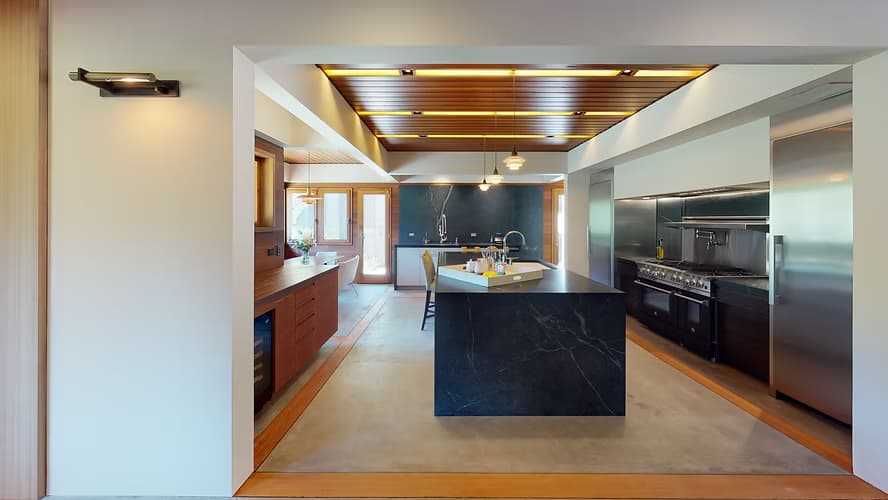Real estate interior photograph