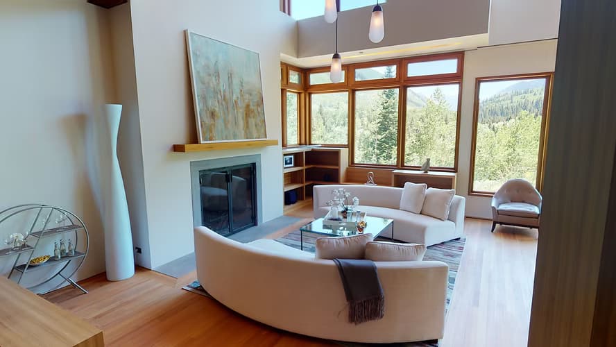 Real estate interior photograph